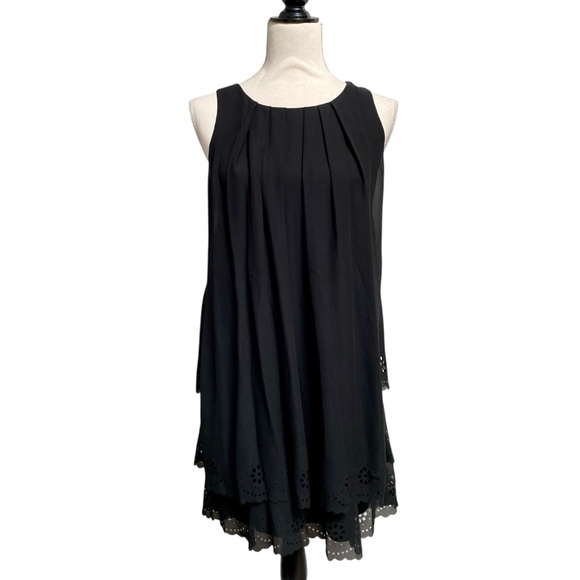 Jessica Simpson Black Tiered Mini Dress Scalloped Eyelet Trim Sleeveless Size 4 - Picture 1 of 14